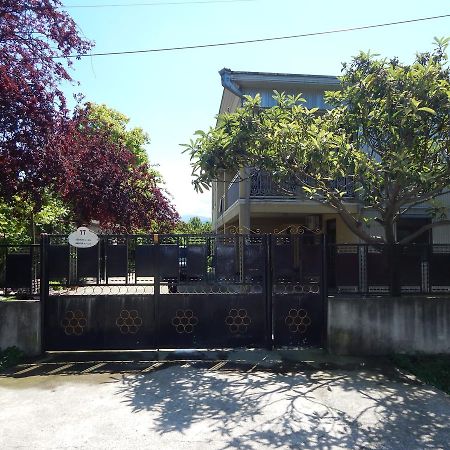 Guest House On Angisa Batumi Exterior photo