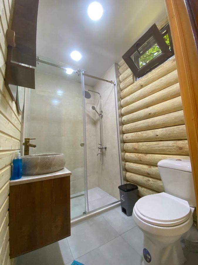 Guest House On Angisa Batumi Exterior photo