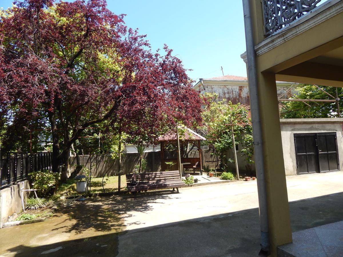 Guest House On Angisa Batumi Exterior photo