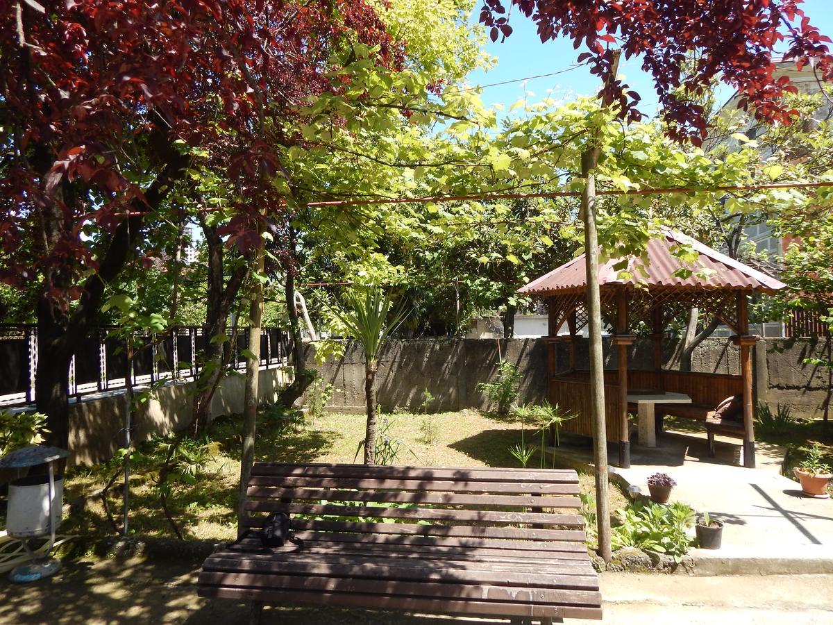 Guest House On Angisa Batumi Exterior photo